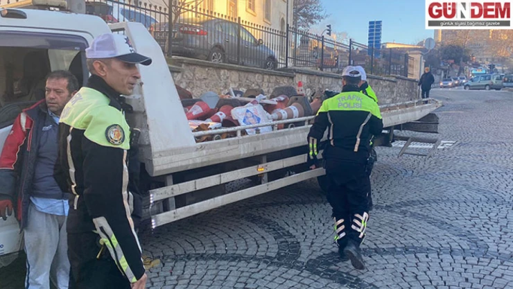 Yol kenarlarını dubalarla işgal edenlere ceza kesildi