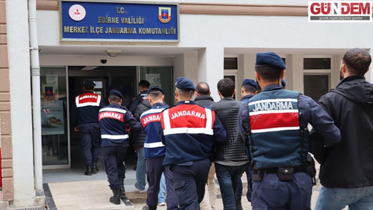 Yurt dışına kaçmaya çalışan 9 FETÖCÜ jandarmaya takıldı