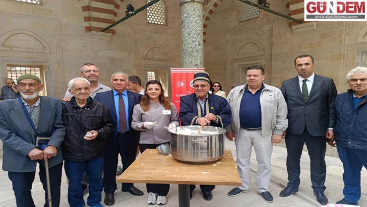 Yüzyıllık Osmanlı helvası Edirnelilere ikram edildi