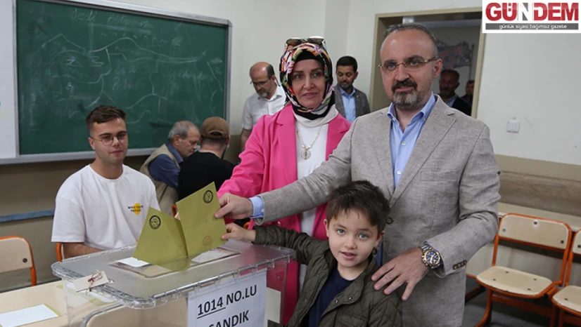 AK Parti Grup Başkanvekili Turan, oyunu Çanakkale'de kullandı