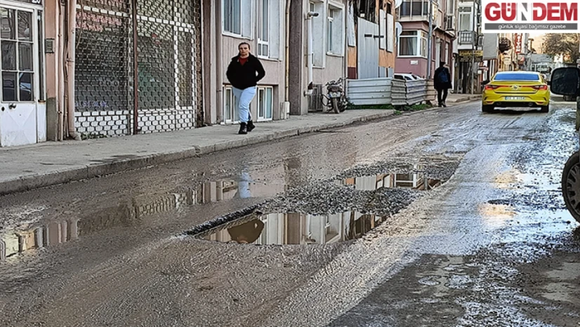 Çarşı merkezi toz içinde, sanayi asfaltlanıyor