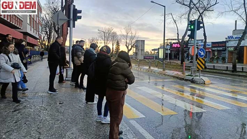 Edirne'de soğuk günlerin ardından yağışlı hava etkisini gösterdi