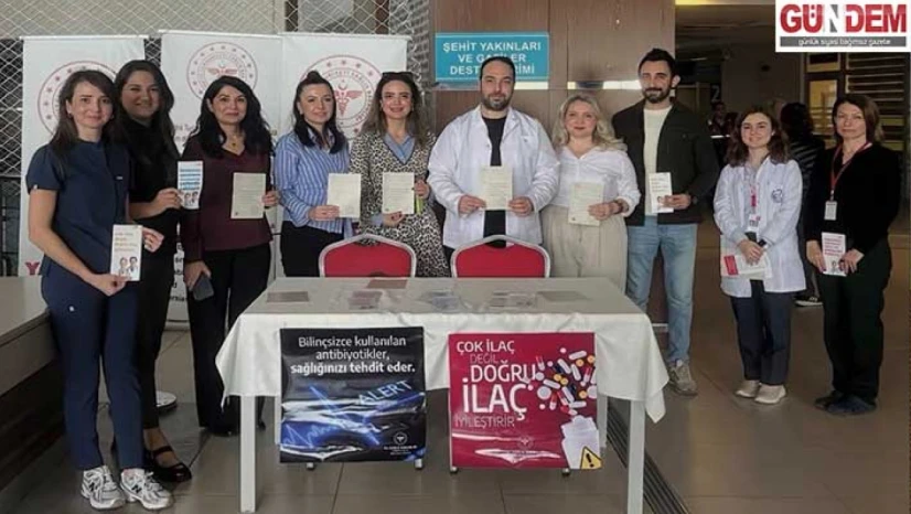 Hastanede akılcı ilaç standı kuruldu