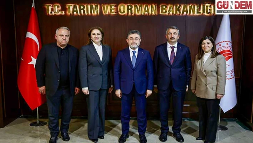 İba, 'Çiftçimizin taleplerini sürekli iletiyor, konuların yakından takipçisi oluyoruz'