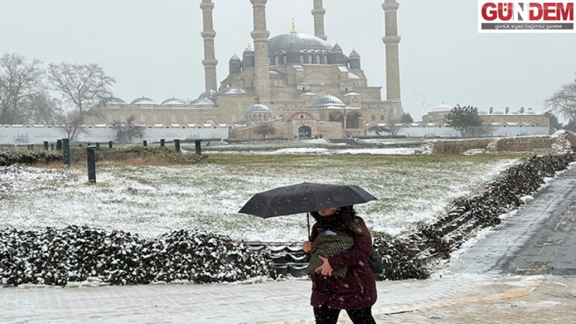 Kar Edirne'de etkisini sürdürüyor