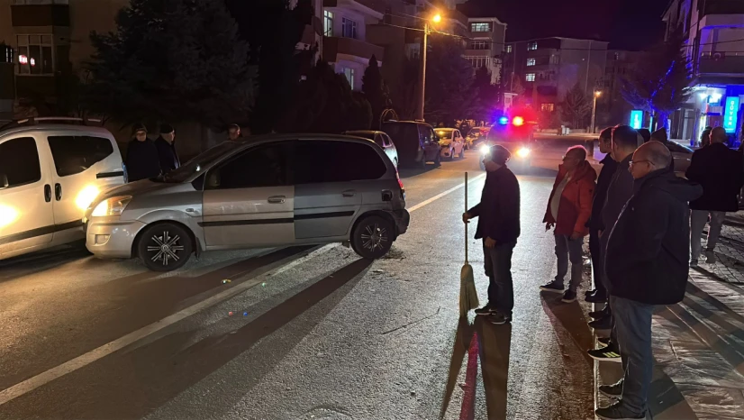 Kontrolünü kaybeden sürücü otomobile çarptı, kazada 4 araç kullanılamaz hale geldi
