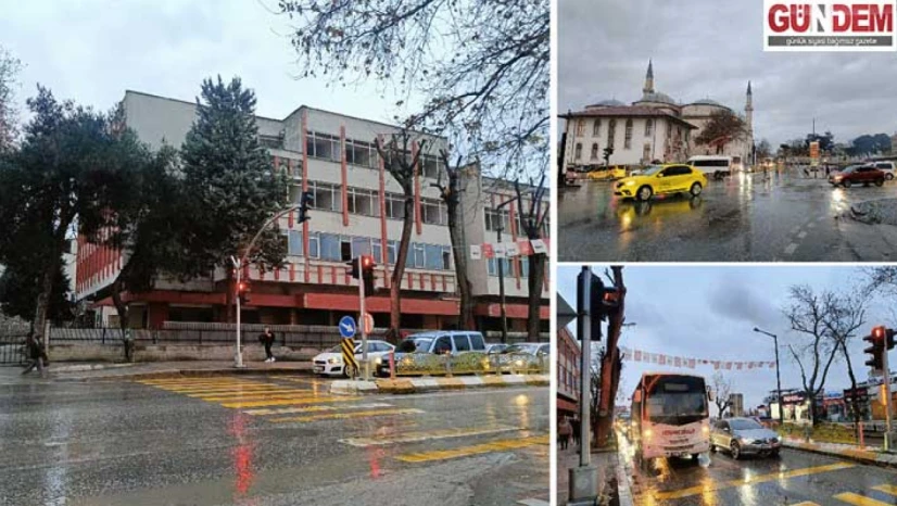 Sağanak yağış günlük yaşamı aksattı