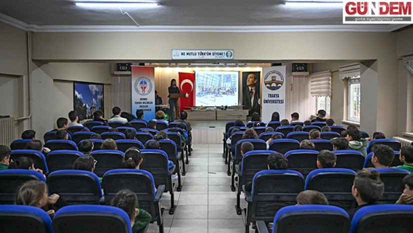 Uçak Teknolojisi Programı öğrencileri, Yüksel Yeşil İlkokulu öğrencileriyle origamiden uçak yaptı