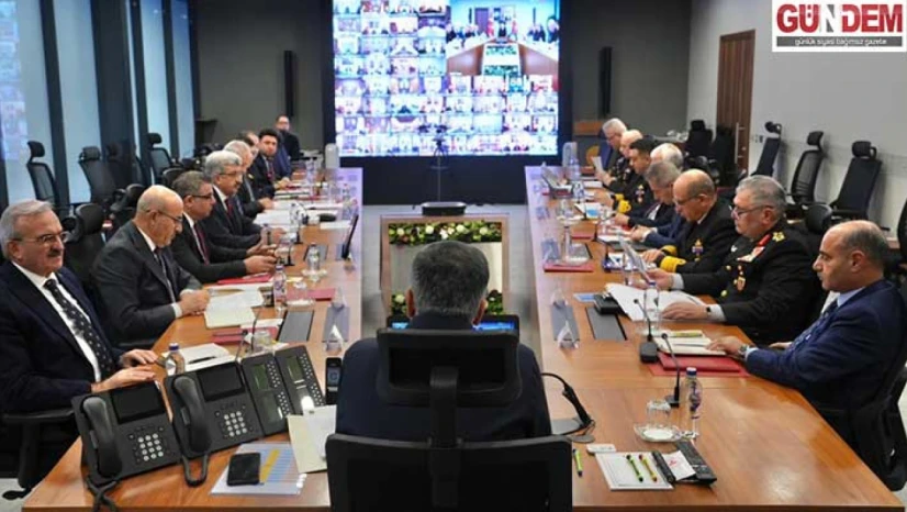 Vali Sezer yeni yıl tedbirleri toplantısına katıldı