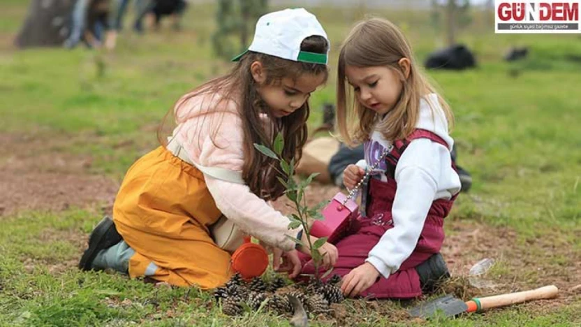 10 Kasım'da anma, 11 Kasım'da ağaçlandırma yeşil vatan için el ele
