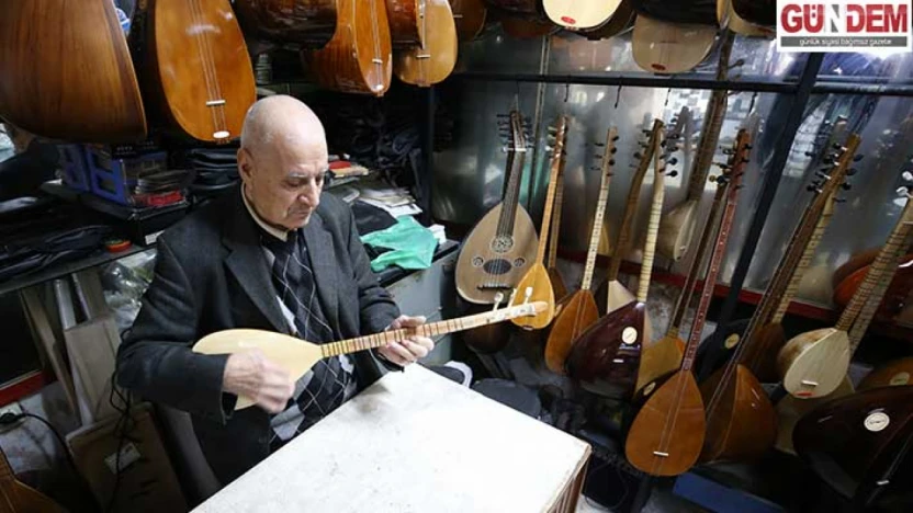 66 yıldır sazla yaşayan ustanın müzikle dolu ömrü