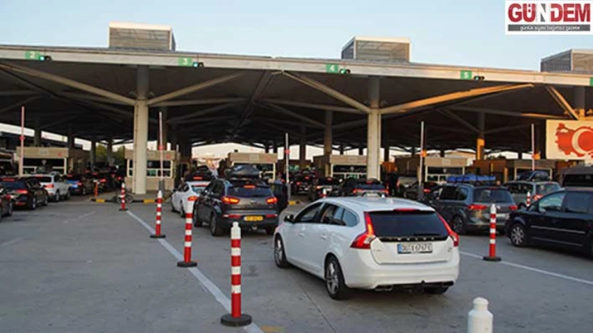 Avrupa'ya açılan sınır kapılarında hareketlilik yaşandı