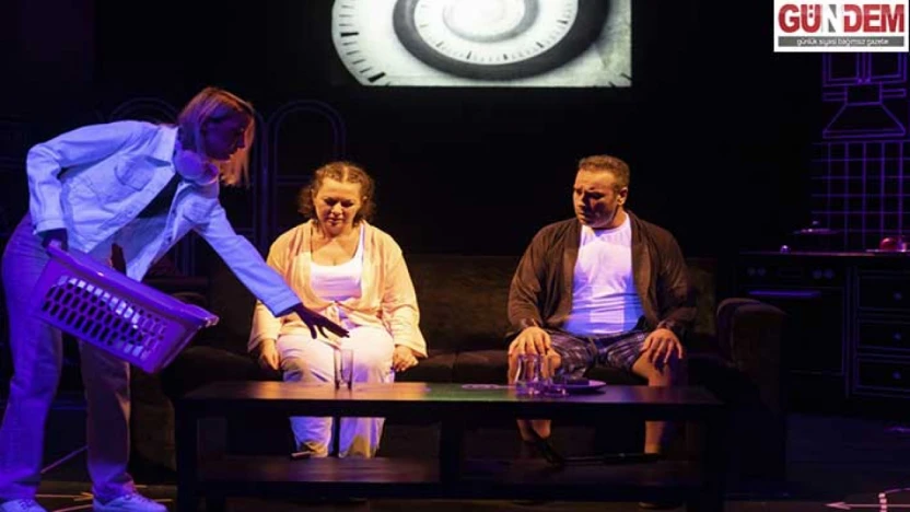 Devlet Tiyatrosu'nda 'Muallak' oyunu sahnelenecek