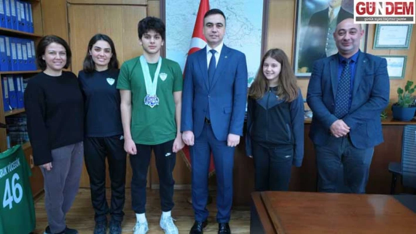 Edirneli Yüzücü Milli Formaya Uzandı