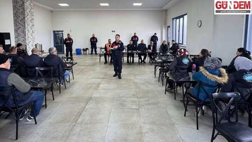 EMR Fermuar'da 36 çalışana eğitim, 15 kadına KADES yüklendi