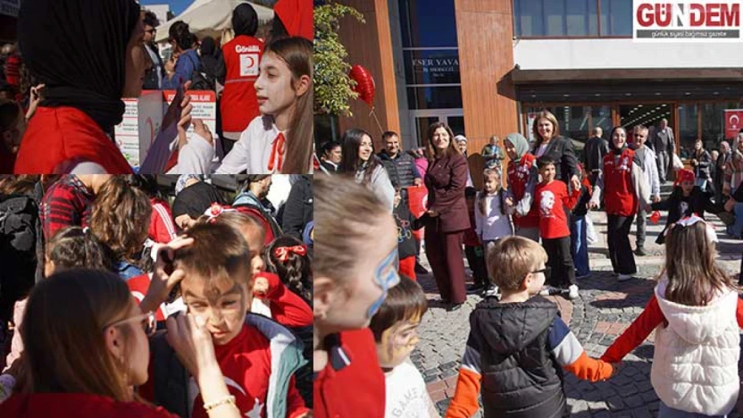 Genç Kızılay'dan Cumhuriyet Bayramı'nda renkli etkinlik