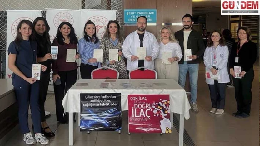 Hastanede akılcı ilaç standı kuruldu