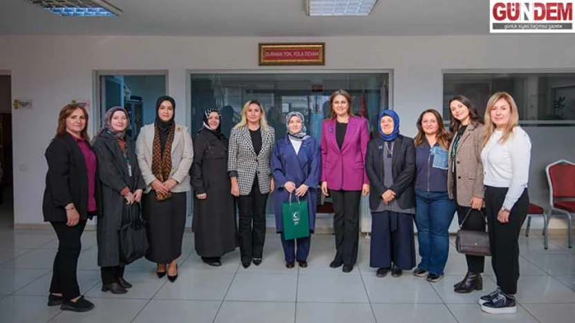 İba, Yeşilay Kadın Komisyonu'yla görüştü