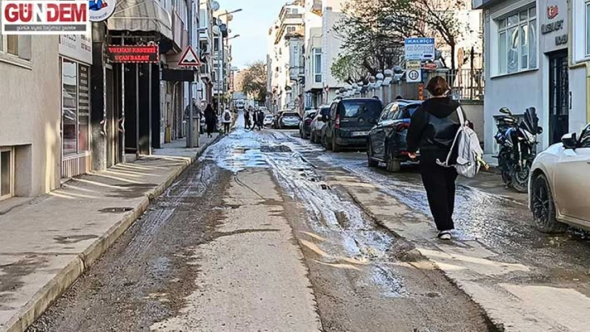 Kaleiçi'nde belediye çalışmaları hayatı felç etti
