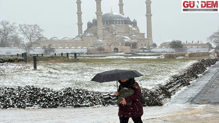 Kar Edirne'de etkisini sürdürüyor