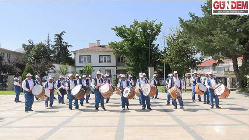 Kırkpınar'ın ritmini 41 kişilik davul-zurna ekibi yaşatıyor