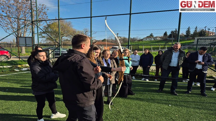 Lalapaşa'da öğrenciler geleneksel okçulukla tanıştı
