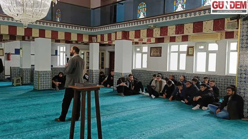 Lise öğrencilerinden, Lala Şahin Paşa Camisi'ne ziyaret