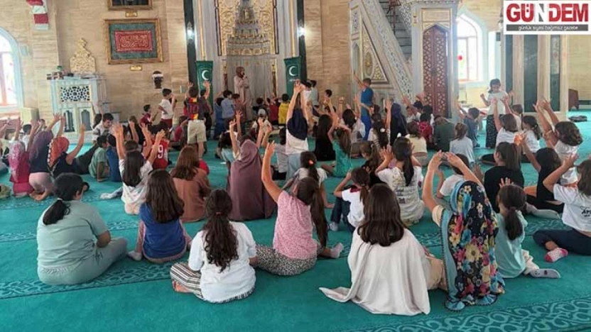 Mevlana Camii'nde çocuklara teknoloji bağımlılığı eğitimi