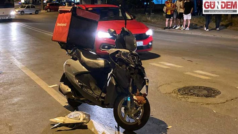 Motokurye ile hafif ticari araç çarpıştı