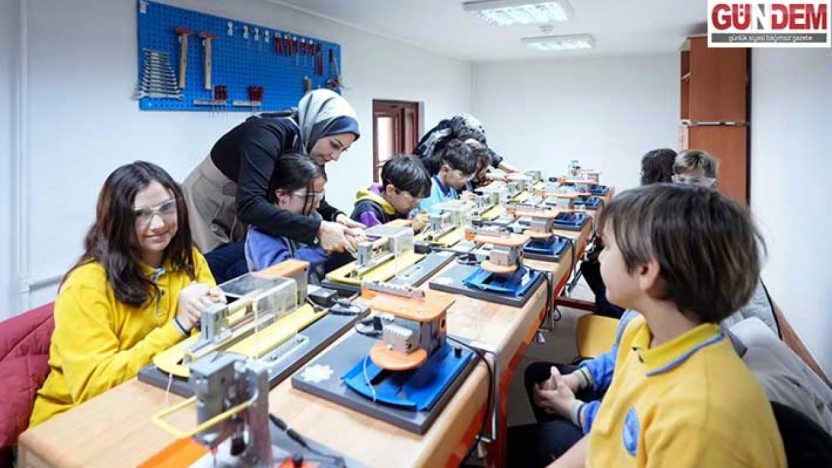 Öğrenciler 'Kütüphanelerdeyiz' etkinliğiyle bilgilerini beceriye dönüştürüyor