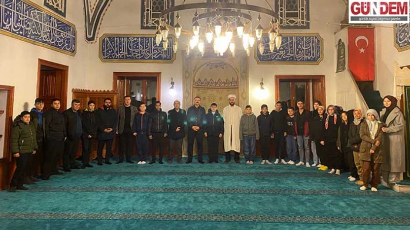 Öğrenciler sabah namazında buluştu