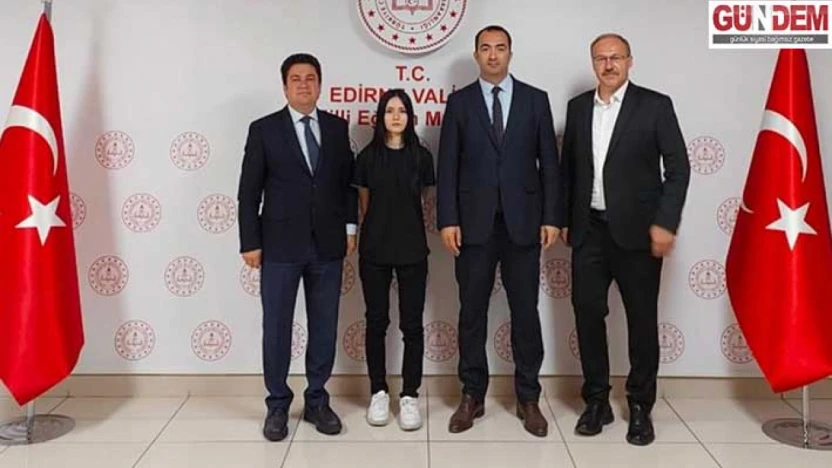 Oku-Yorum Yazı-Yorum projesinde Edirneli öğrenci birinci oldu
