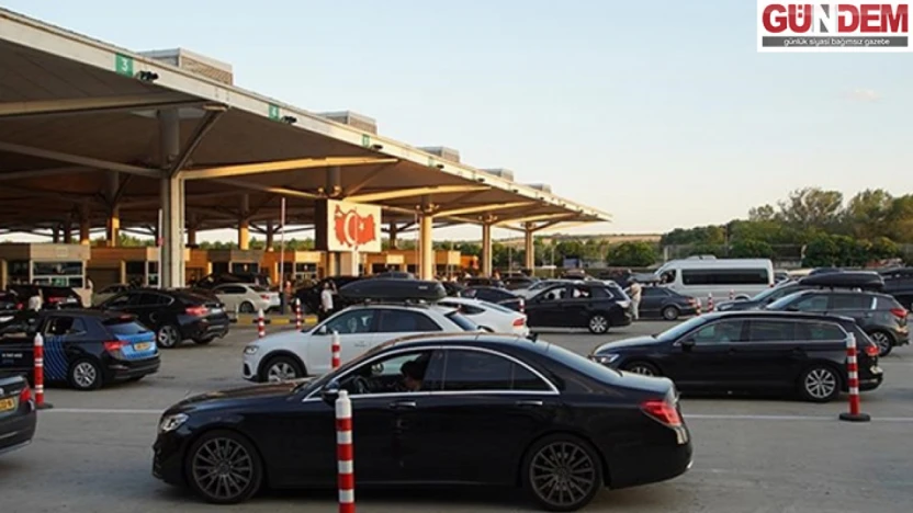 Sınır kapılarında 8 ayda 9,4 milyon yolcu geçti