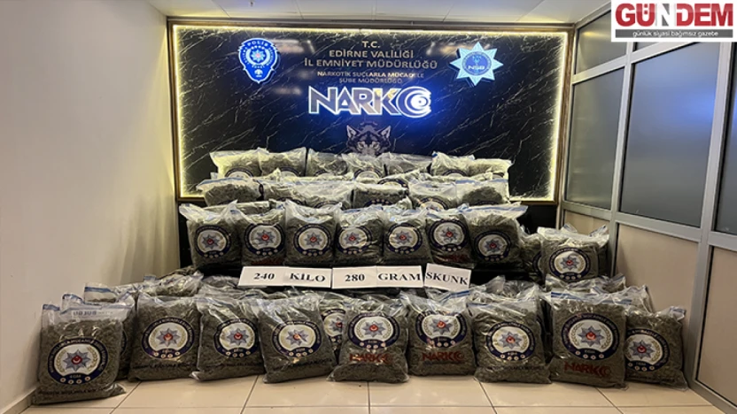 Sınırda büyük operasyon: Tırda 240 kilo skunk bulundu