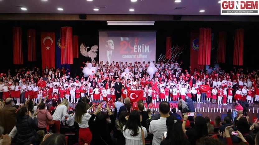 TED Edirne Koleji'nden Cumhuriyet'in 102'inci yılına coşkulu kutlama