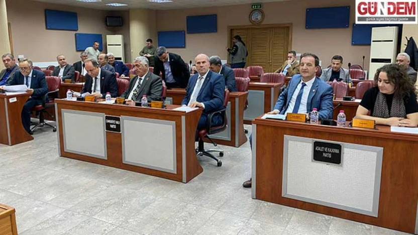 Tonajlı araç yoğunluğu bazı yollara ek bakım getirdi