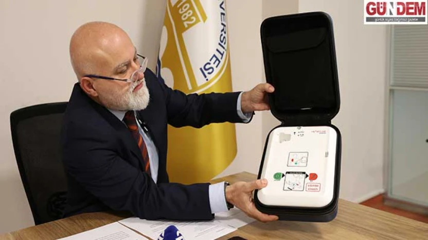 Trakya Üniversitesi'nde 11 noktaya ani kalp durmalarına karşı OED cihazları yerleştirildi