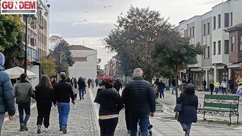 Yarıyıl tatiliyle birlikte aileler çarşı ve merkezlere yöneldi