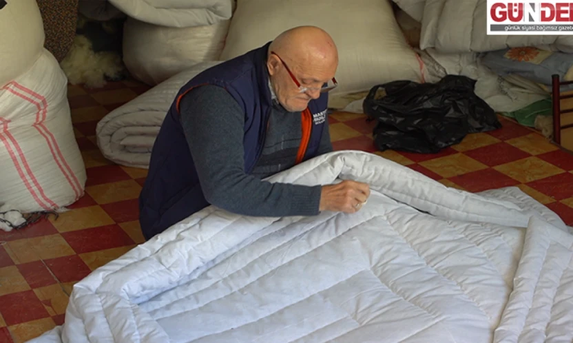 74 yaşındaki Ali Bıyık, geleneksel yorgancılığı Edirne'de ayakta tutuyor