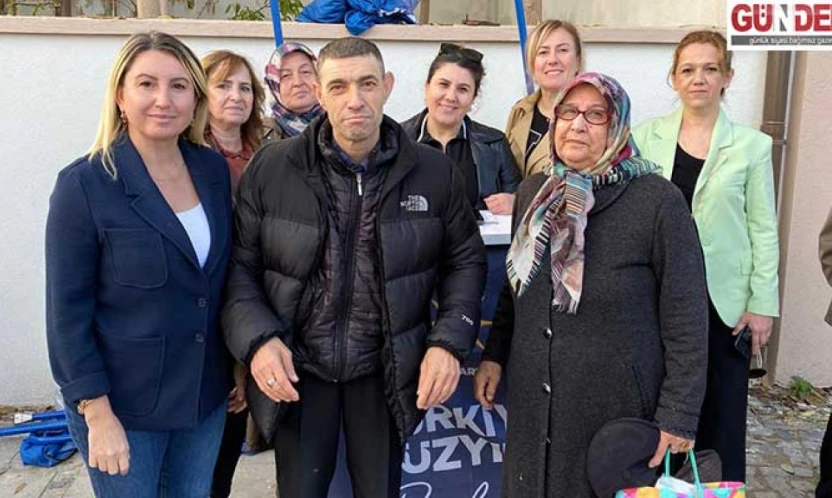 AK Parti Edirne Kadın Kolları'ndan üyelik standı