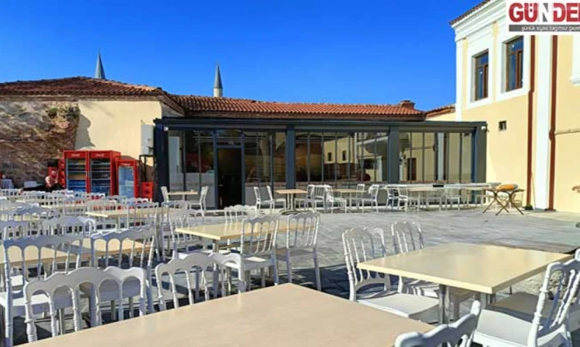 Aslına uygun şekilde ihya edilen Dinar'ın dükkânı yeniden hizmete açıldı