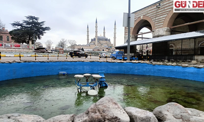 Ayaz vurdu, Edirne buz kesti