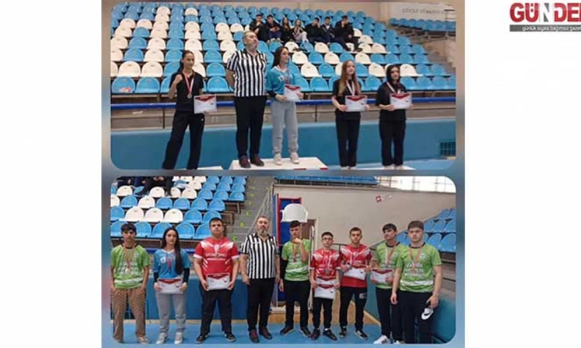 Bilek güreşi müsabakalarında Uzunköprülü sporcular dikkat çekti