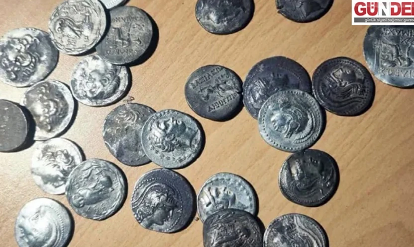 Bulgaristan Sınır Kapısında 71 Tarihi Sikke Ele Geçirildi