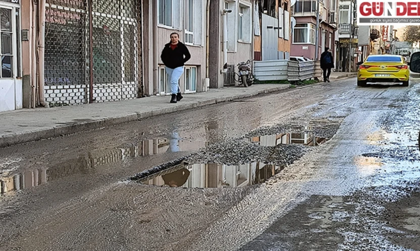Çarşı merkezi toz içinde, sanayi asfaltlanıyor
