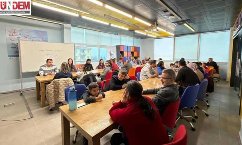 Deneyap Edirne'de veli ve öğrenciler kahvaltı etkinliğinde buluştu