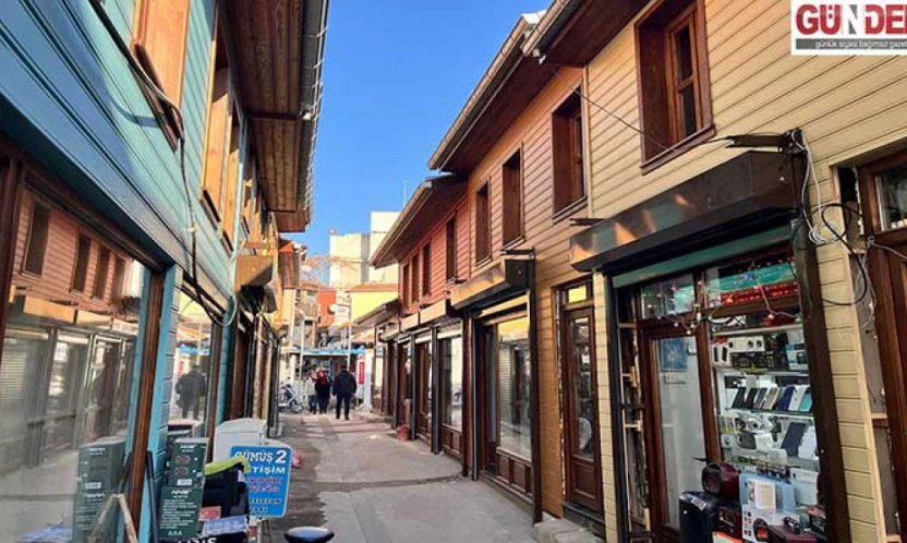Edirne'nin en dar çarşısı aslına uygun şekilde yeniden hayat buldu