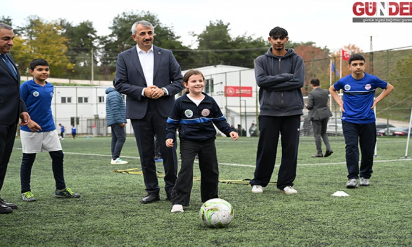 Edirne Valisi Sezer, sporla buluşturulan öğrencilerle bir araya geldi