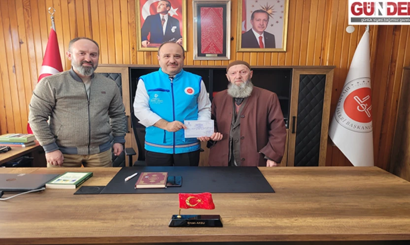 Gazze'ye destek amacıyla kurulan hayır çarşısının geliri TDV'ye teslim edildi