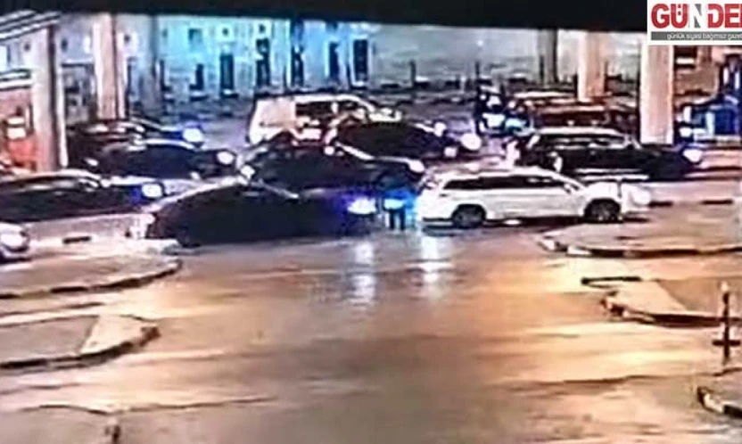 Gümrük memuruna otomobil çarptı